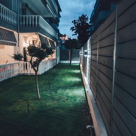 Hotel Kostas Olympiakí Aktí Dış mekan fotoğraf