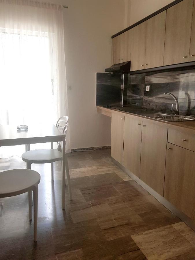 Hotel Kostas Olympiakí Aktí Dış mekan fotoğraf