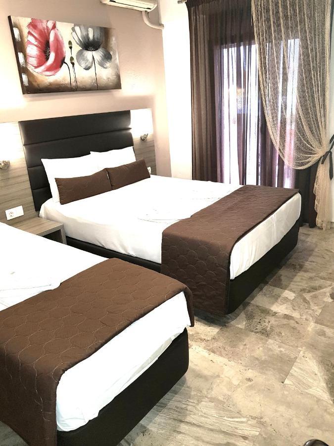 Hotel Kostas Olympiakí Aktí Dış mekan fotoğraf