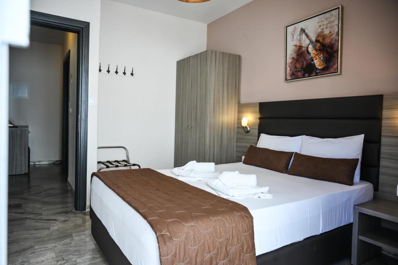 Hotel Kostas Olympiakí Aktí Dış mekan fotoğraf