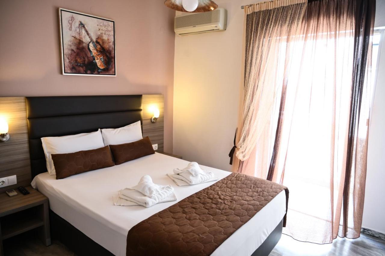 Hotel Kostas Olympiakí Aktí Dış mekan fotoğraf