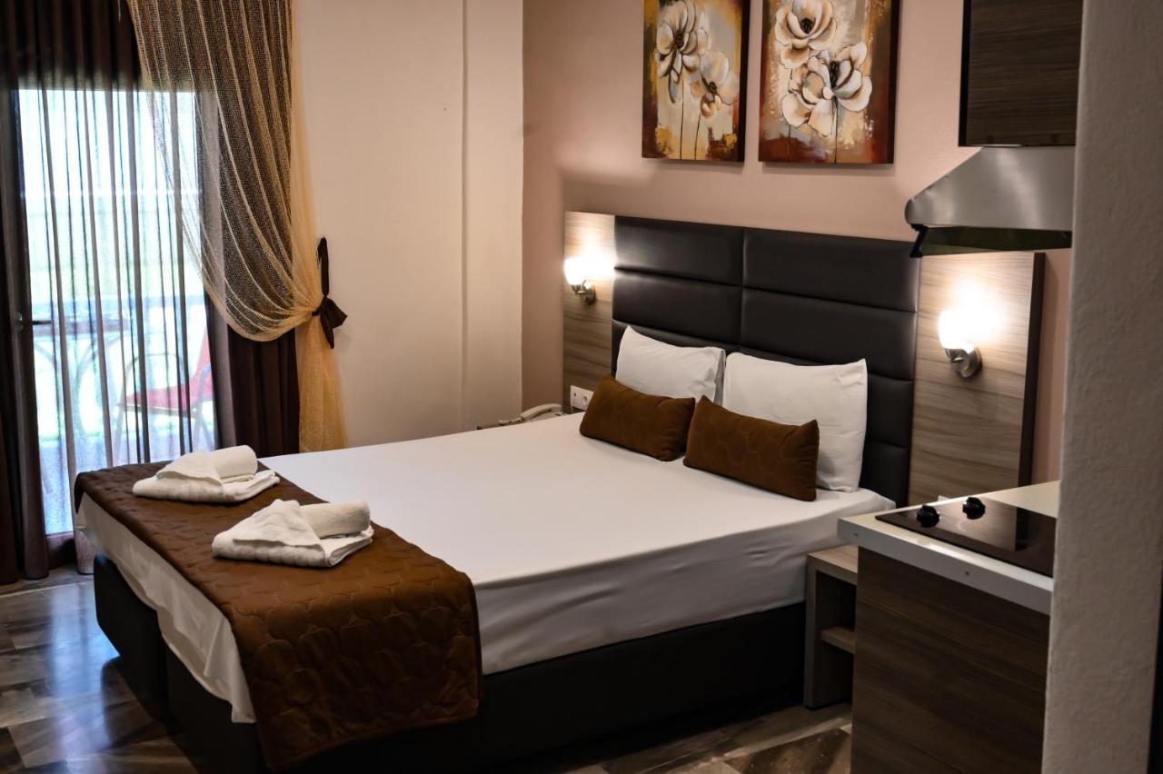 Hotel Kostas Olympiakí Aktí Dış mekan fotoğraf