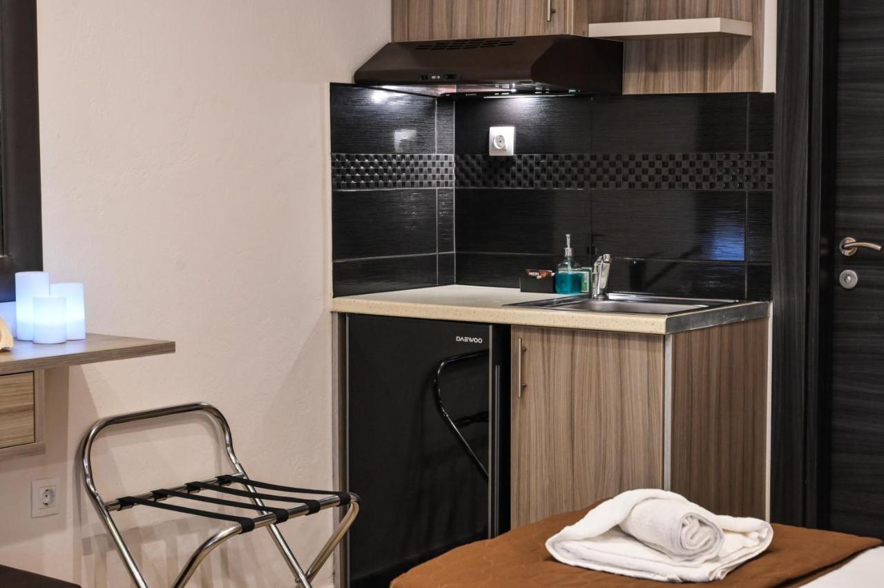 Hotel Kostas Olympiakí Aktí Dış mekan fotoğraf