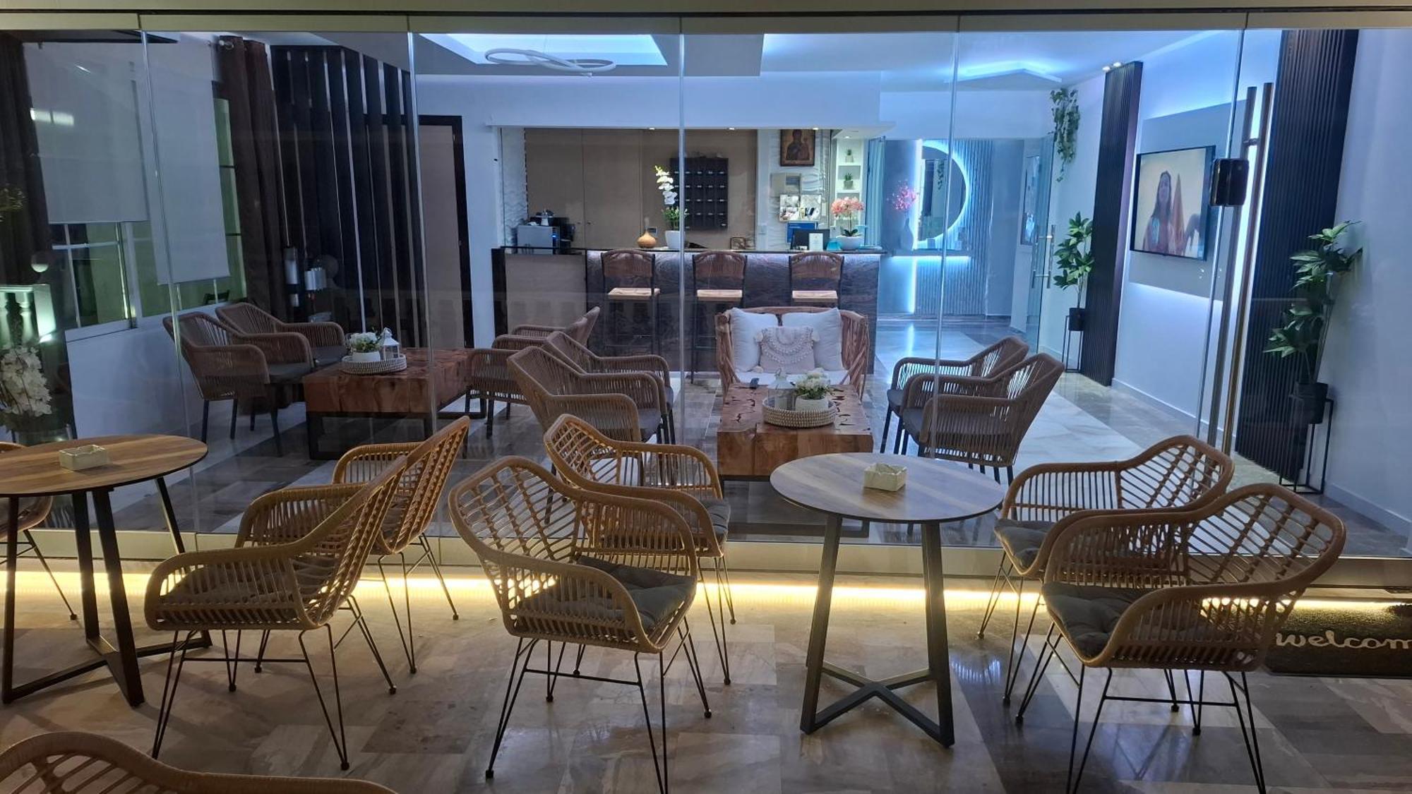 Hotel Kostas Olympiakí Aktí Dış mekan fotoğraf