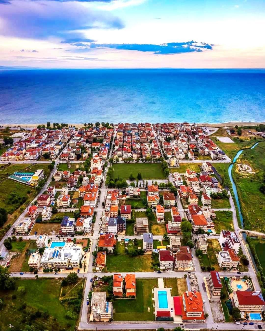 Hotel Kostas Olympiakí Aktí Dış mekan fotoğraf