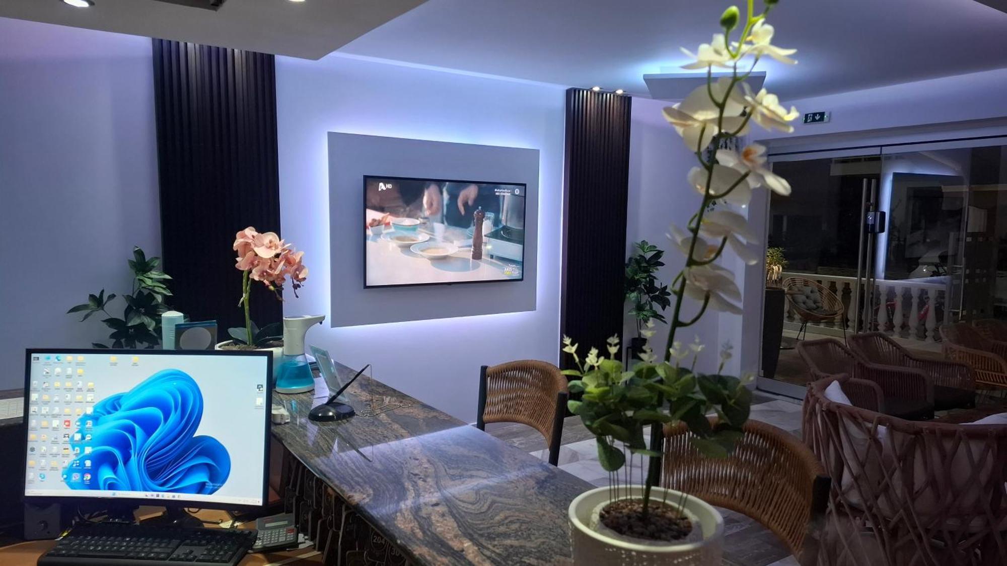 Hotel Kostas Olympiakí Aktí Dış mekan fotoğraf